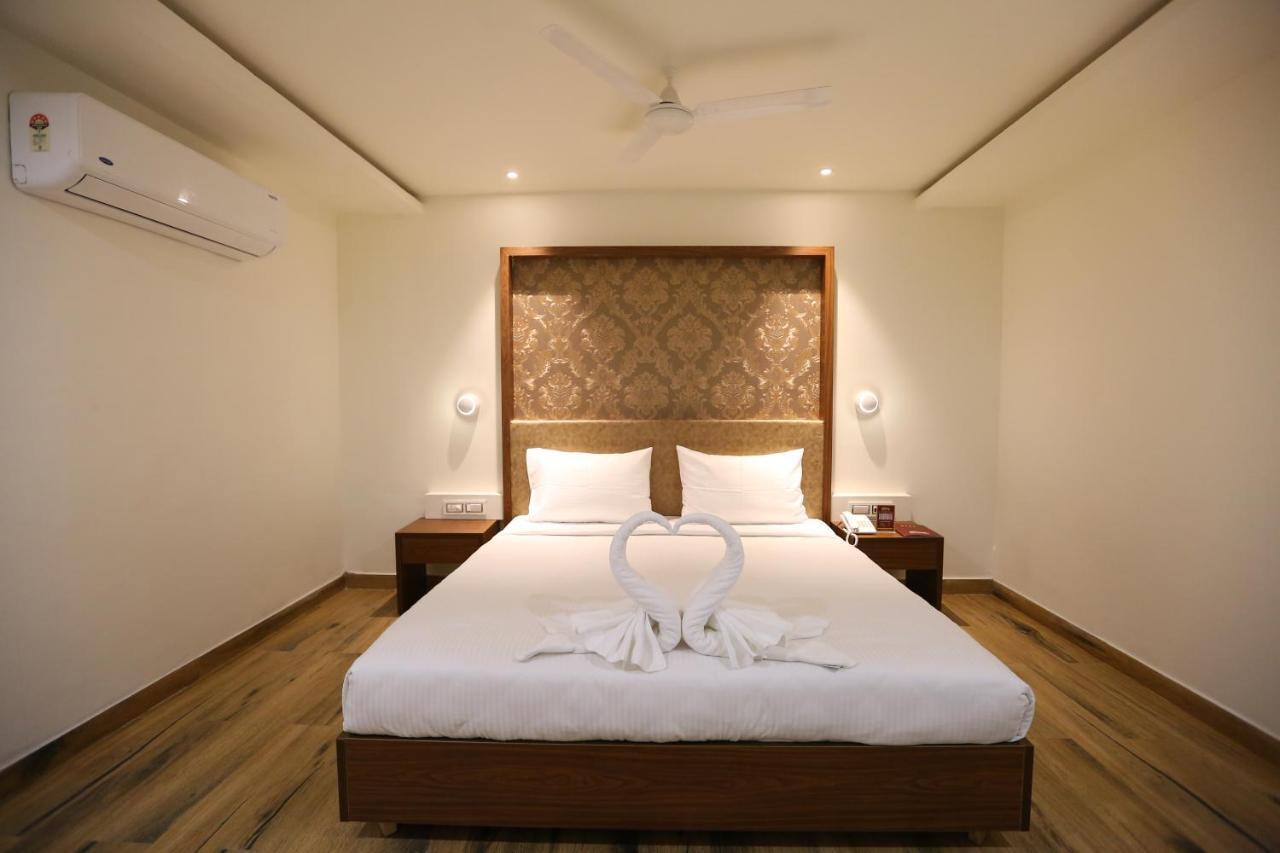 Hotel Shubham Palace Хайдарабад Экстерьер фото
