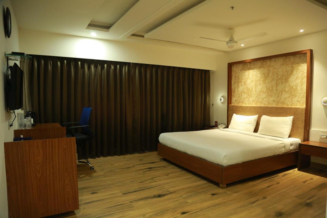 Hotel Shubham Palace Хайдарабад Экстерьер фото